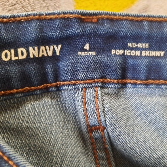 Old Navy Mid-Rise Pop Icon Skinny Crop Jeans - Dark Wash 4P - Picture 13 of 16